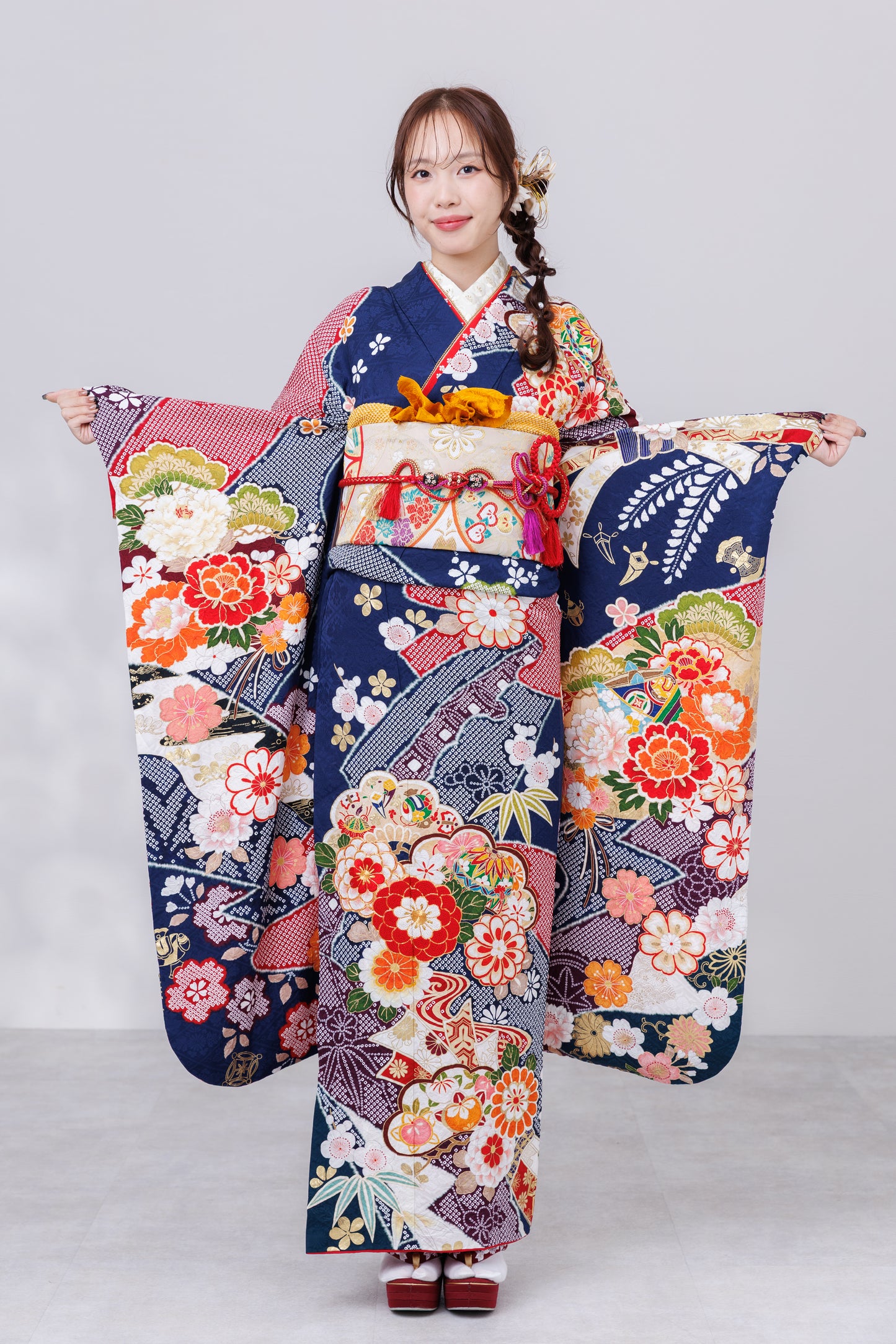 紺地　丸菊　しぼり　正絹振袖【811】