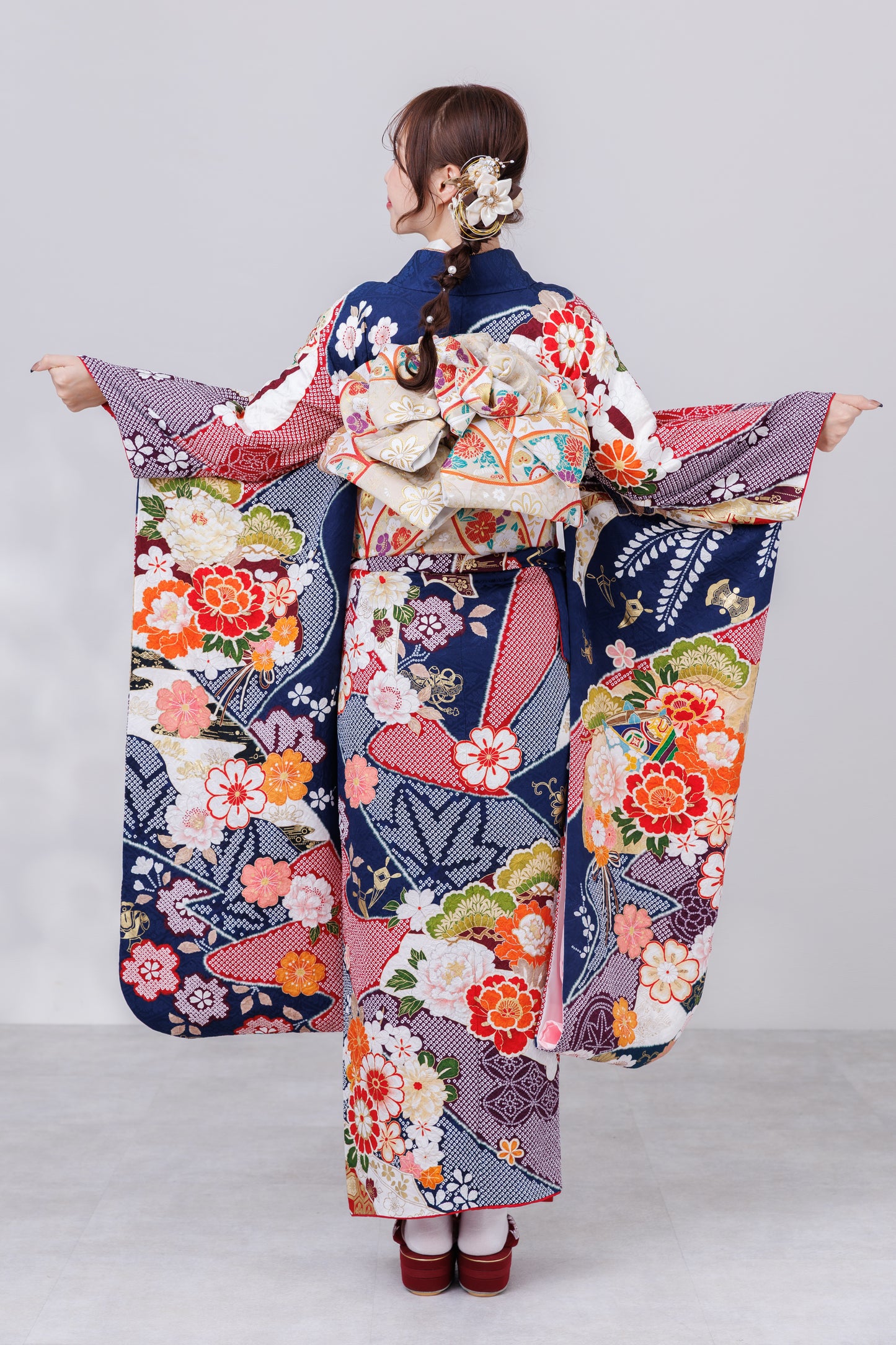 紺地　丸菊　しぼり　正絹振袖【811】