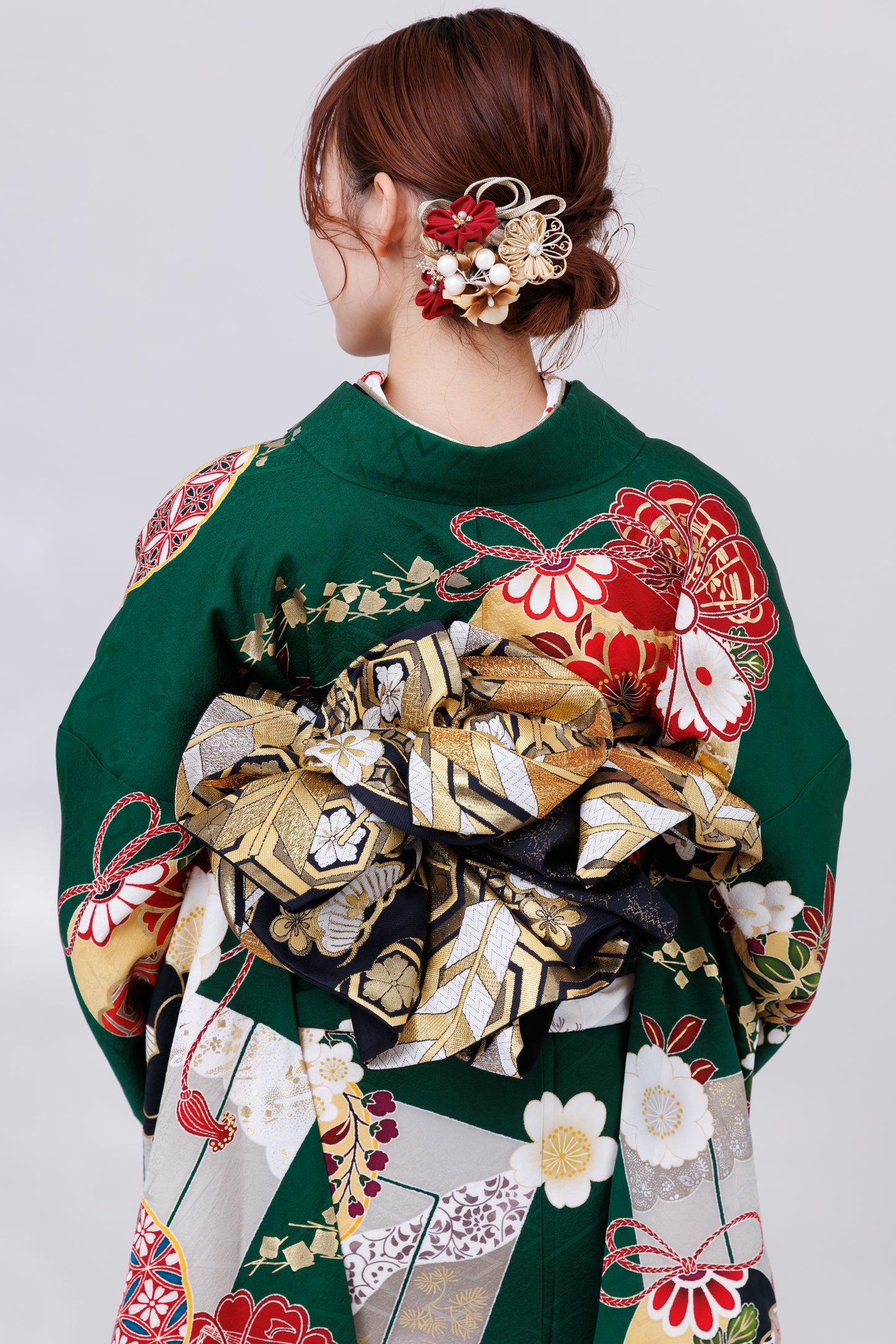 緑地　赤菊・白椿　鞠　正絹振袖【850】