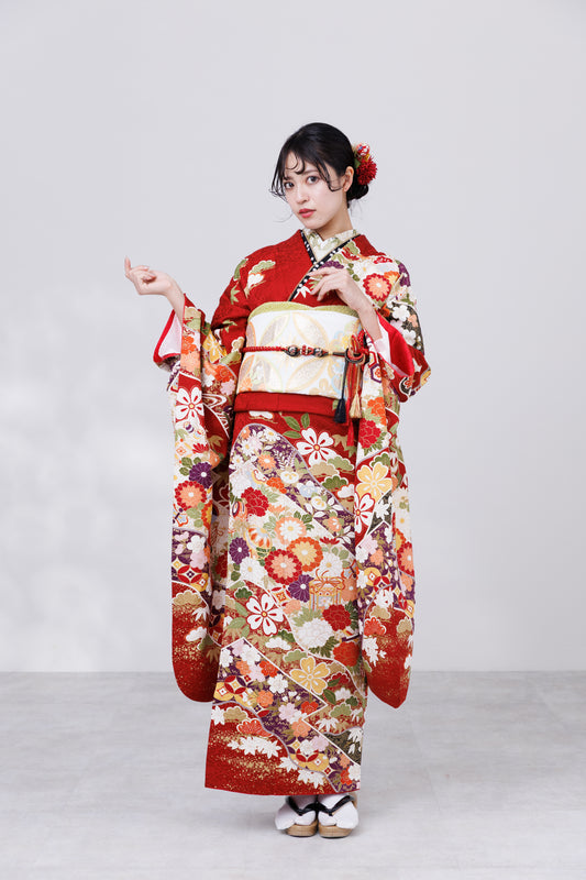 赤地　桜・菊・牡丹小花柄　正絹振袖【819】