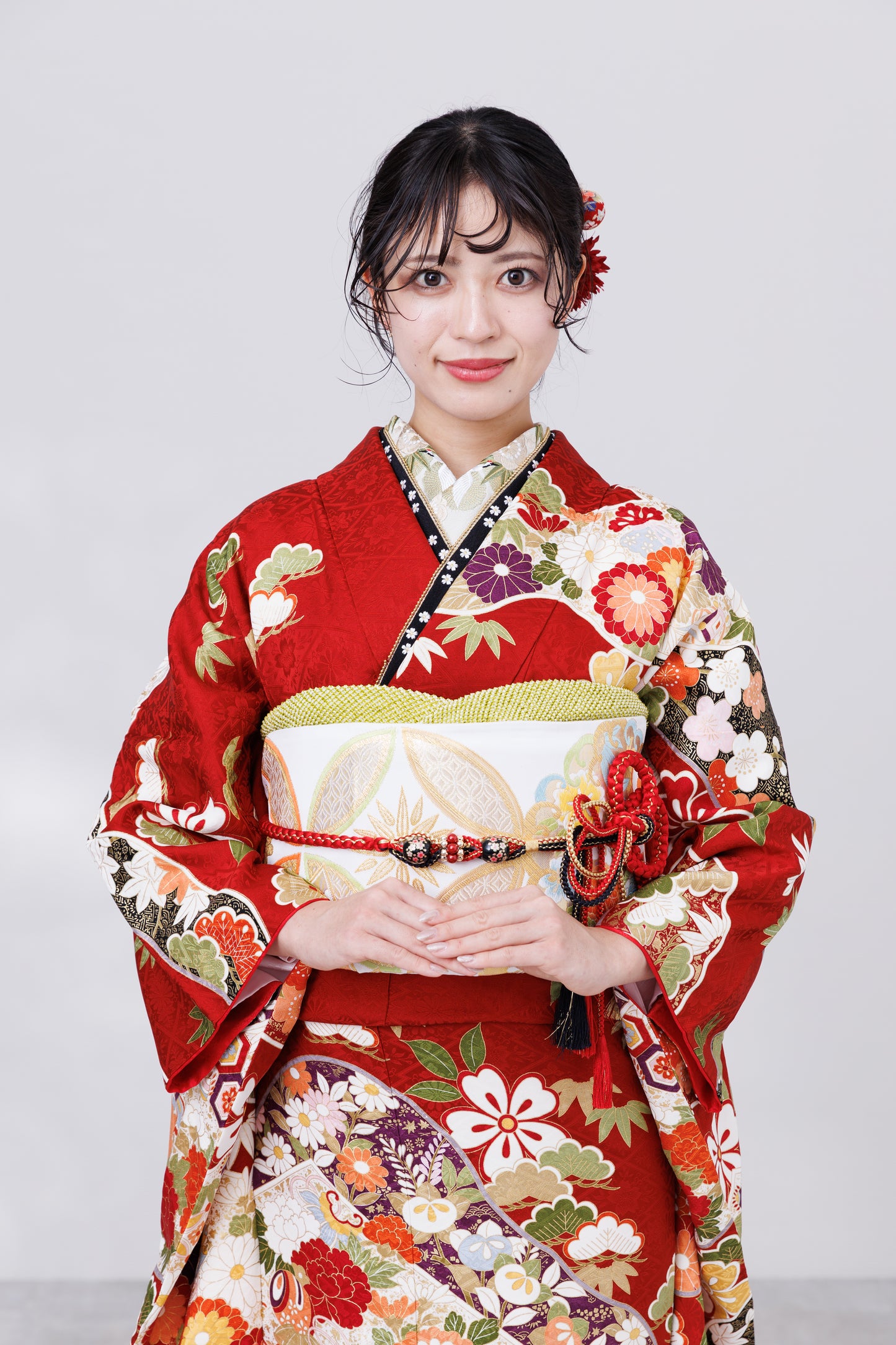 赤地　桜・菊・牡丹小花柄　正絹振袖【819】