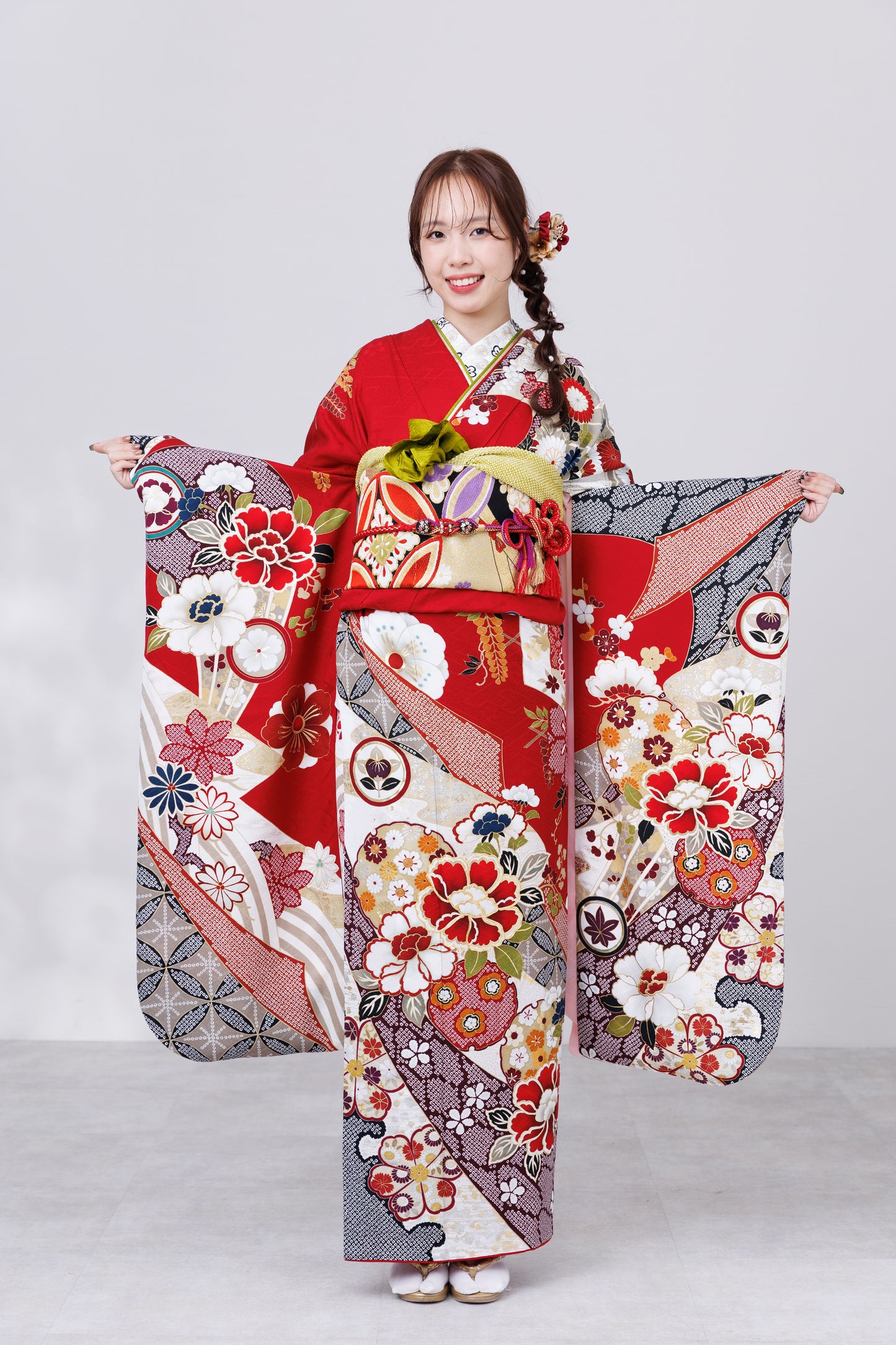 赤地　牡丹・桜　鹿の子柄　正絹振袖【831】