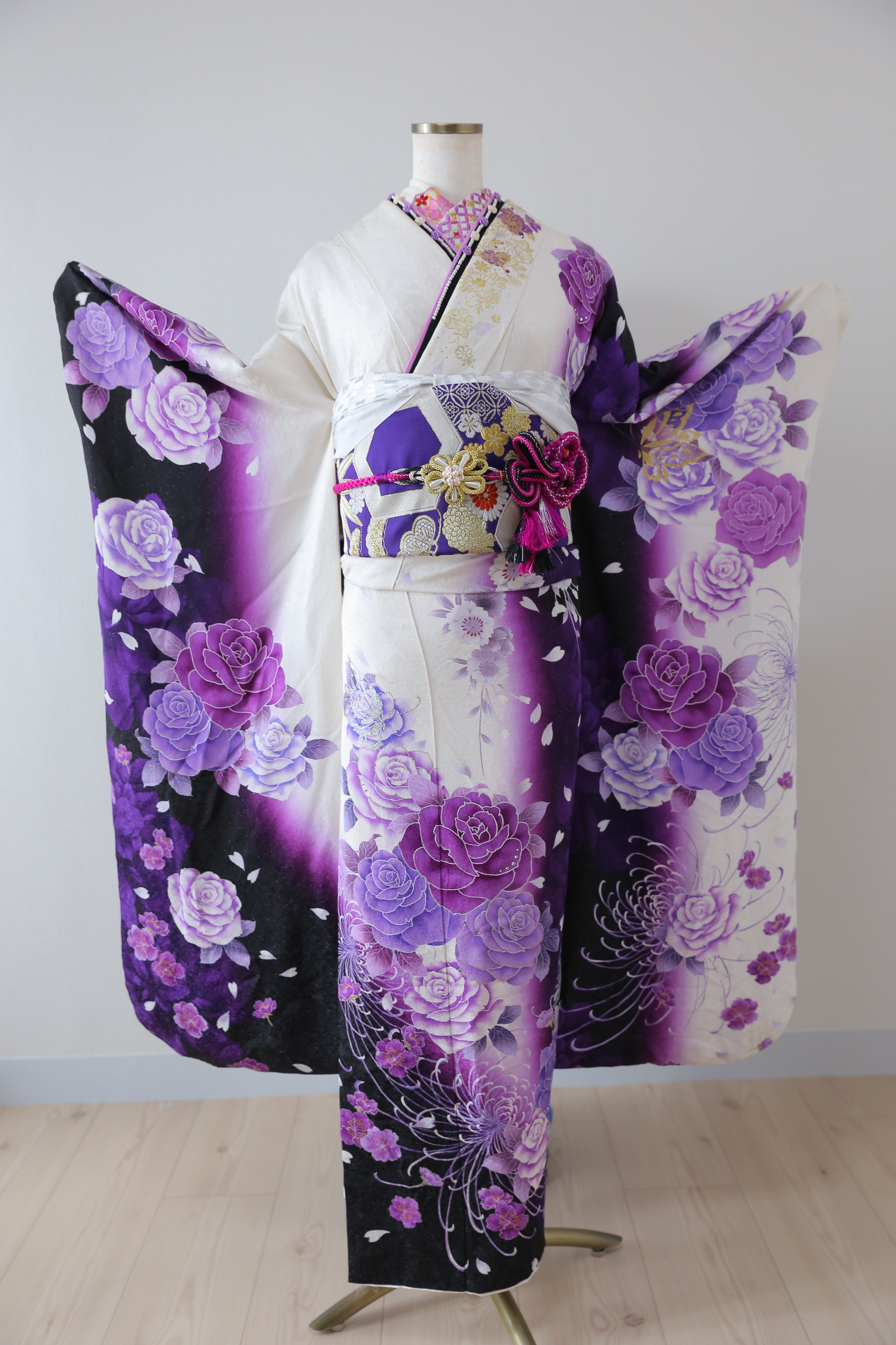 白地裾紫 正絹振袖【223】 – SAKURA TOKYO